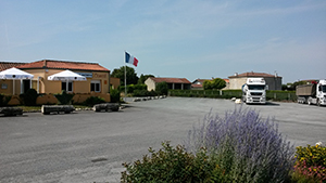 Sauf Imprevu - Restaurant - Blanzac-lès-Matha